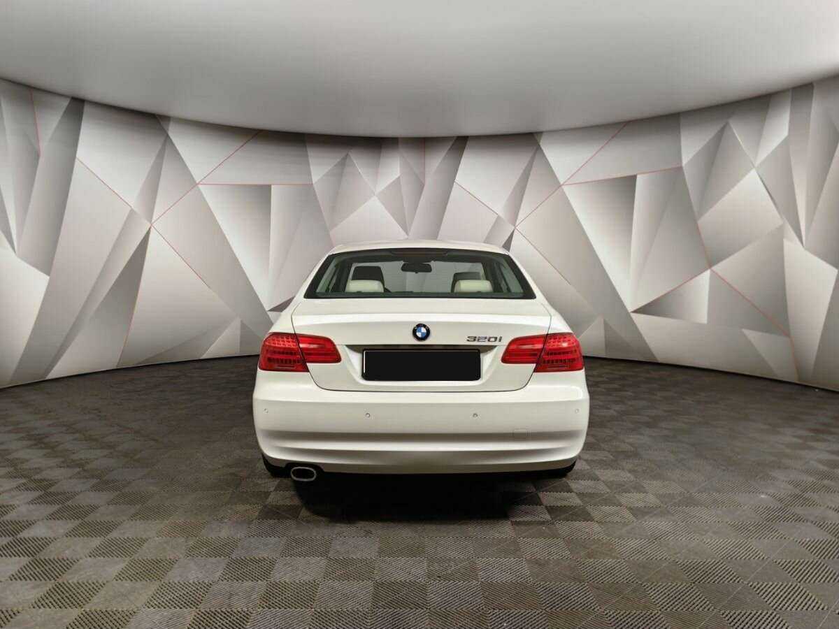 BMW 3 серии 320i, 2012 Фото №8