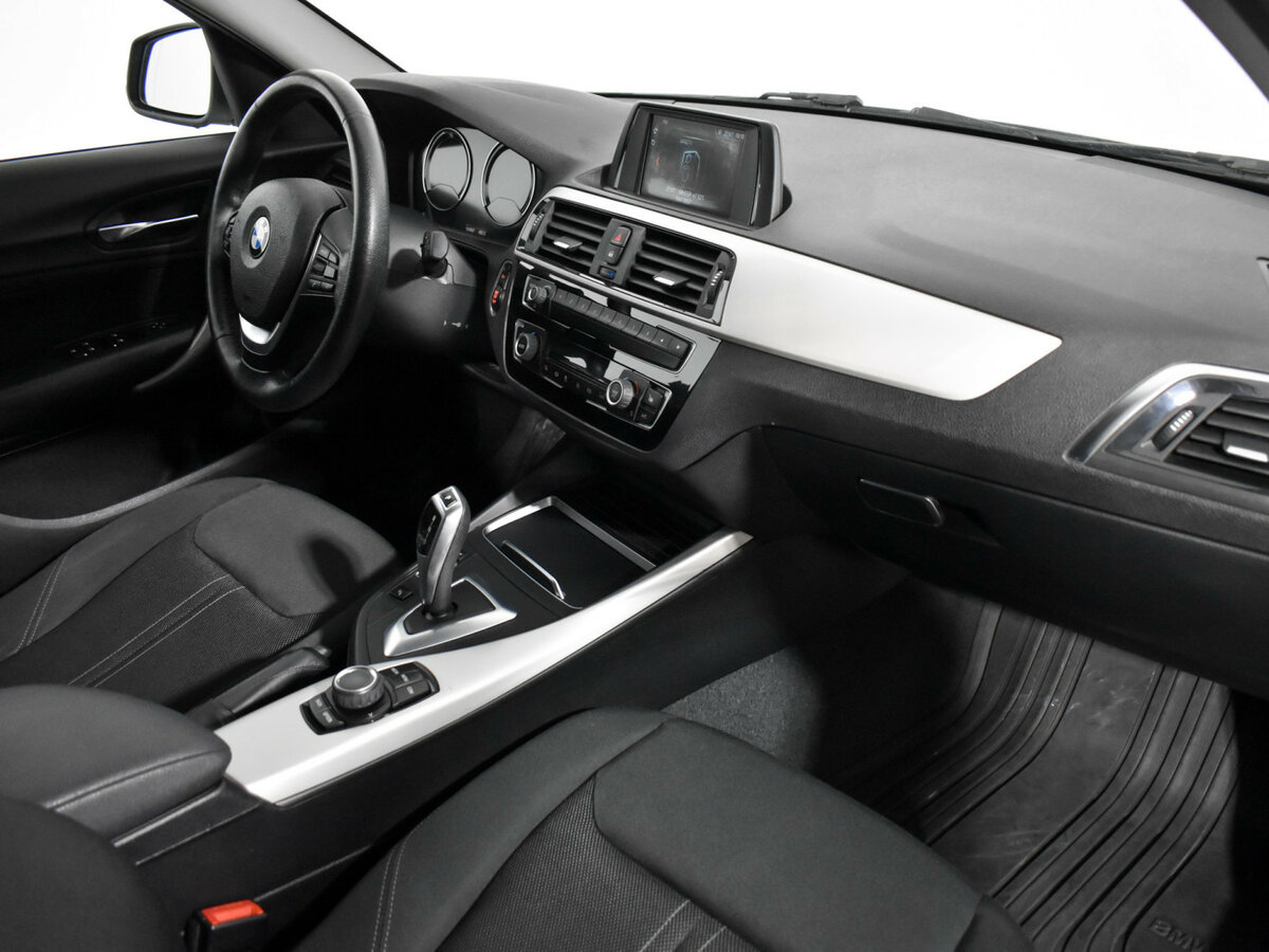 BMW 1 серии 118i II (F20/F21) Рестайлинг 2, 2018 Фото №13