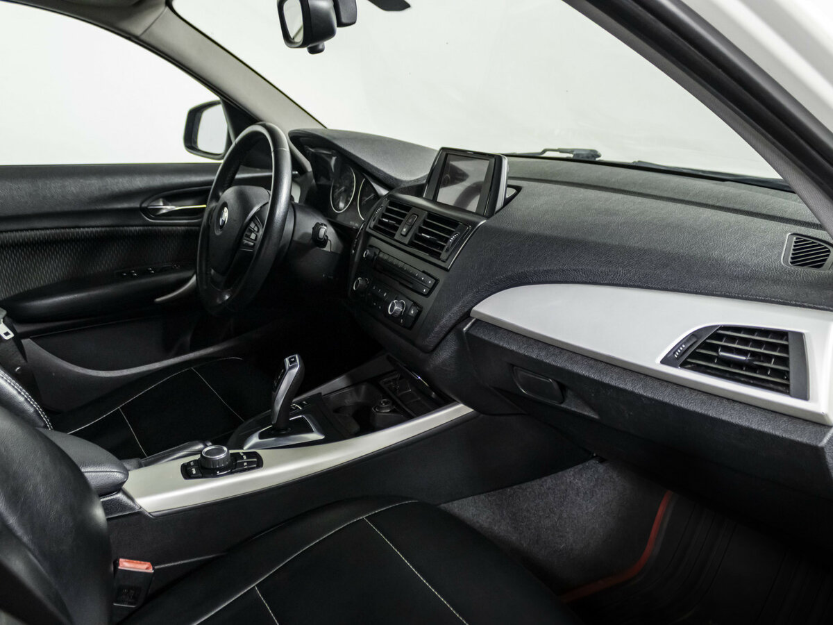 BMW 1 серии 116i II (F20/F21), 2012 Фото №7