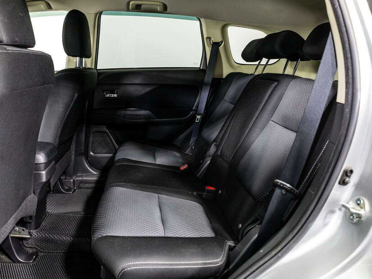 Mitsubishi Outlander, 2018 Фото №10