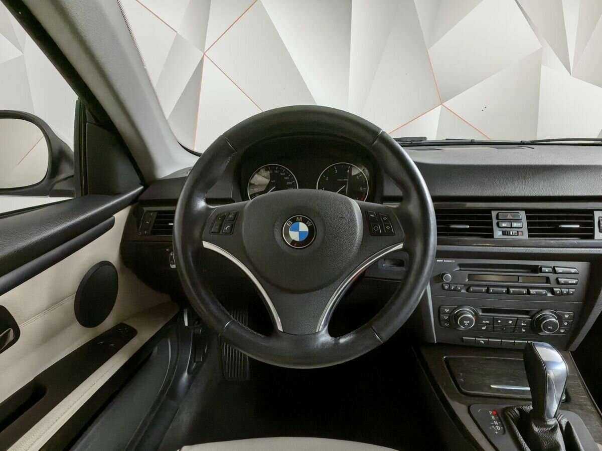 BMW 3 серии 320i, 2012 Фото №13