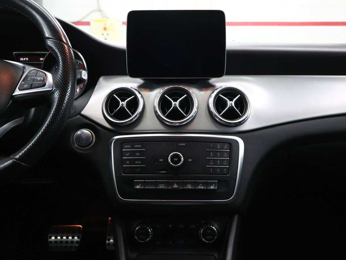 Mercedes-Benz GLA 200, 2016 Фото №20