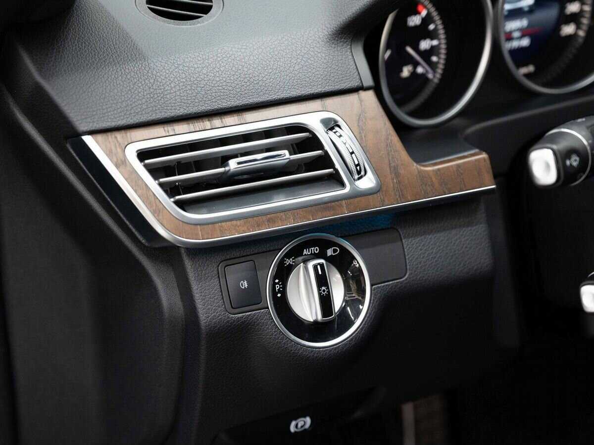 Mercedes-Benz E-Класс 250 CDI, 2015 Фото №19