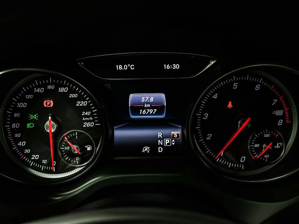 Mercedes-Benz GLA 250, 2018 Фото №10