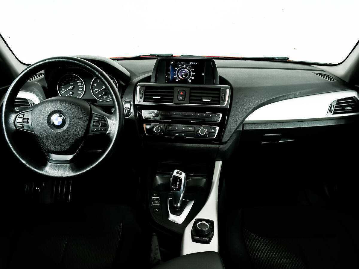 BMW 1 серии 118i, 2016 Фото №11