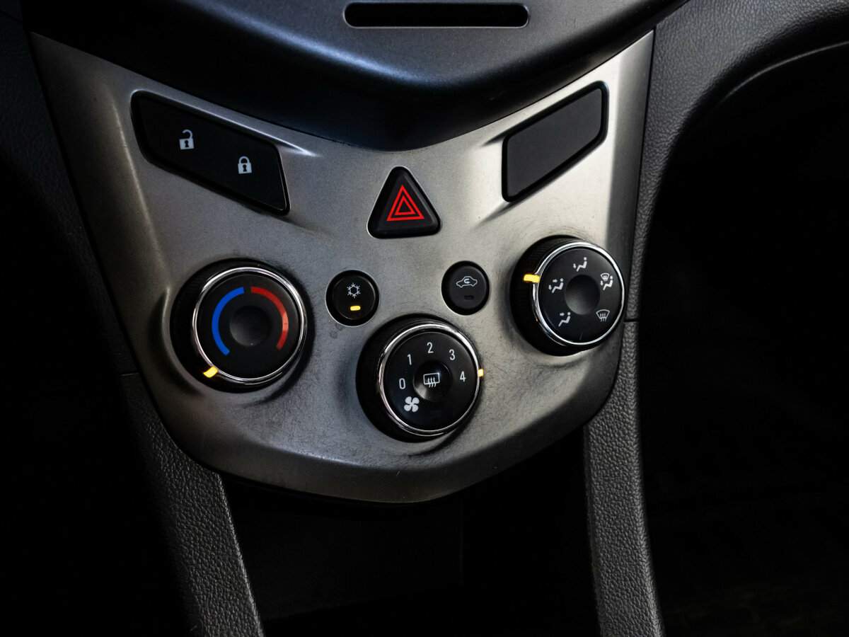 Chevrolet Aveo, 2014 Фото №13