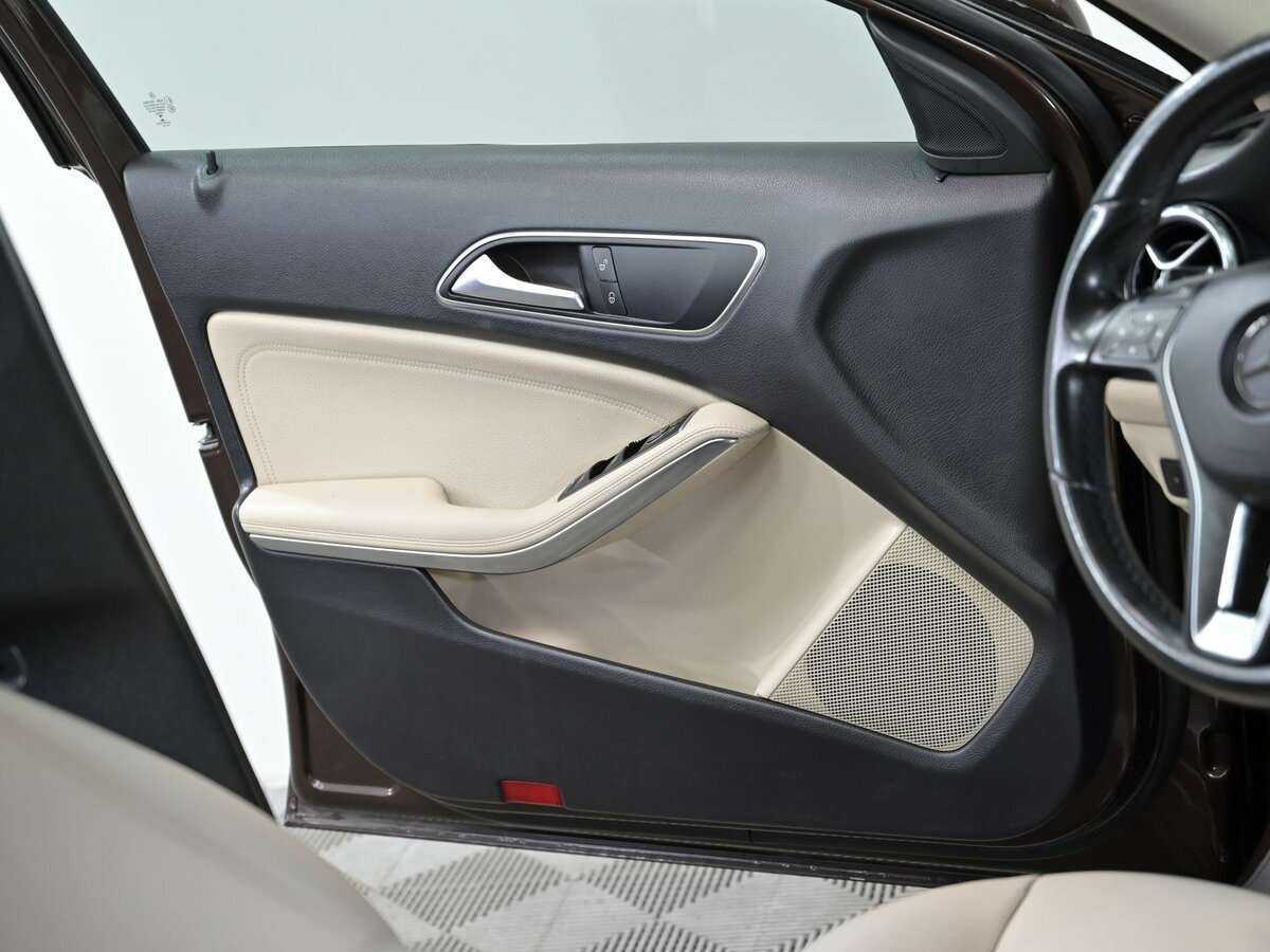 Mercedes-Benz GLA 250, 2014 Фото №8