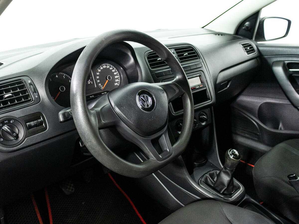 Volkswagen Polo, 2017 Фото №9