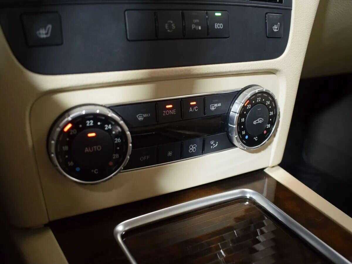 Mercedes-Benz GLK-Класс 300, 2013 Фото №17