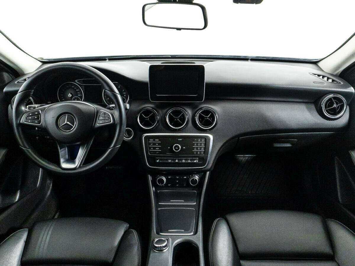 Mercedes-Benz A-Класс 180, 2016 Фото №13