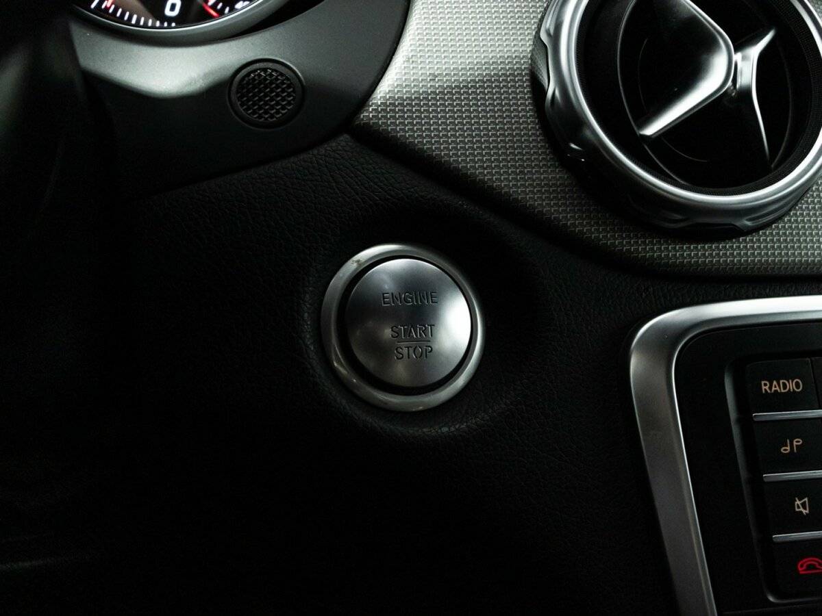 Mercedes-Benz GLA 200 I (X156) Рестайлинг, 2019 Фото №15