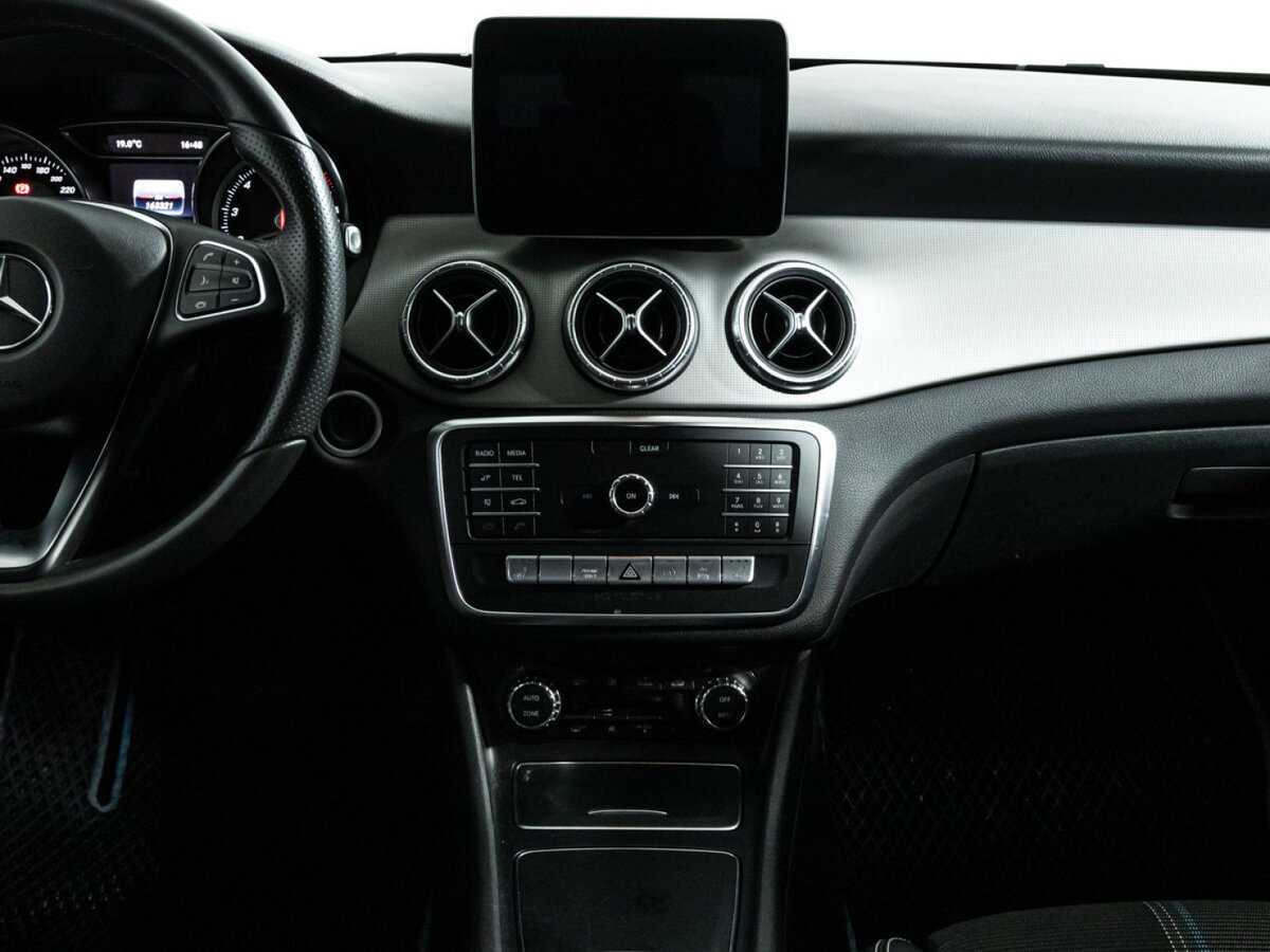 Mercedes-Benz CLA 200, 2017 Фото №14