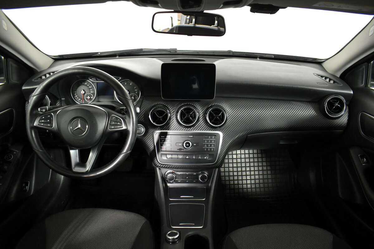 Mercedes-Benz GLA 200, 2018 Фото №7