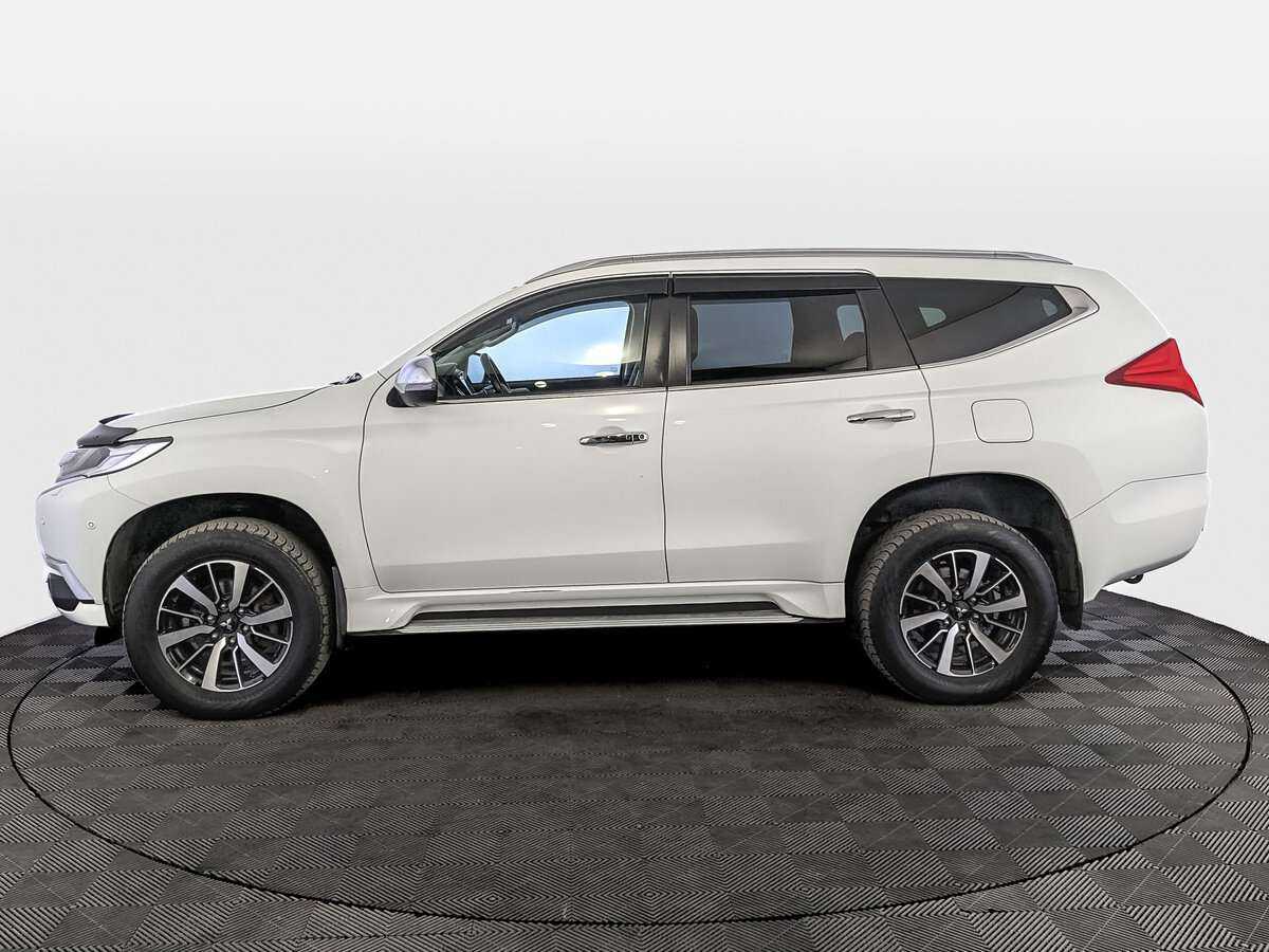 Mitsubishi Pajero Sport, 2017 Фото №8