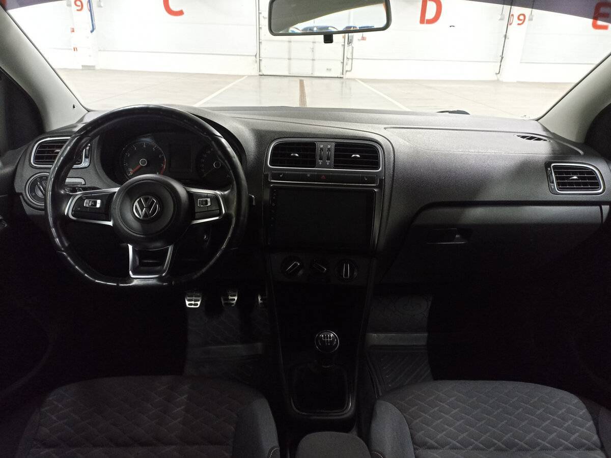 Volkswagen Polo, 2018 Фото №14