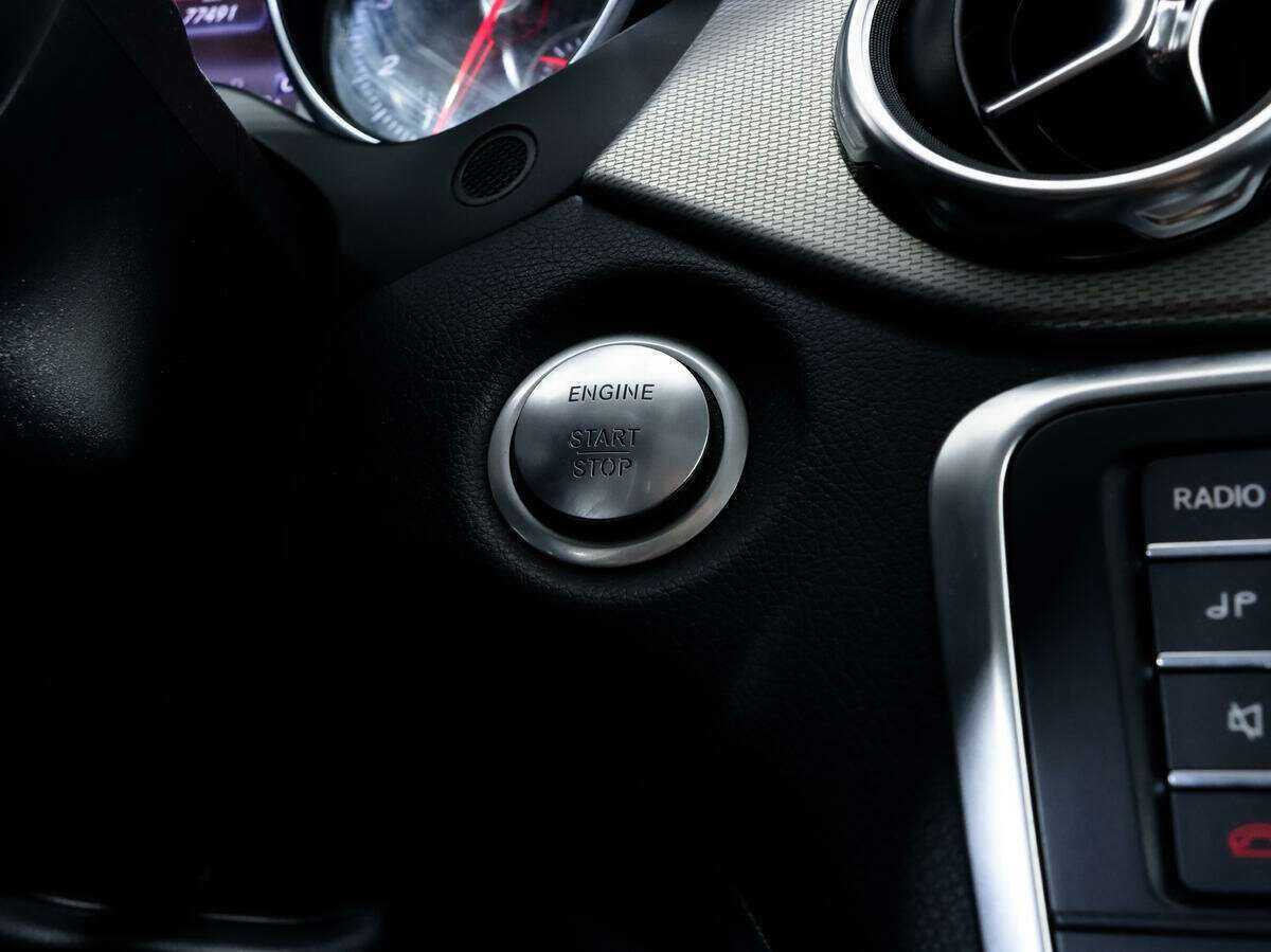 Mercedes-Benz GLA 250, 2017 Фото №12