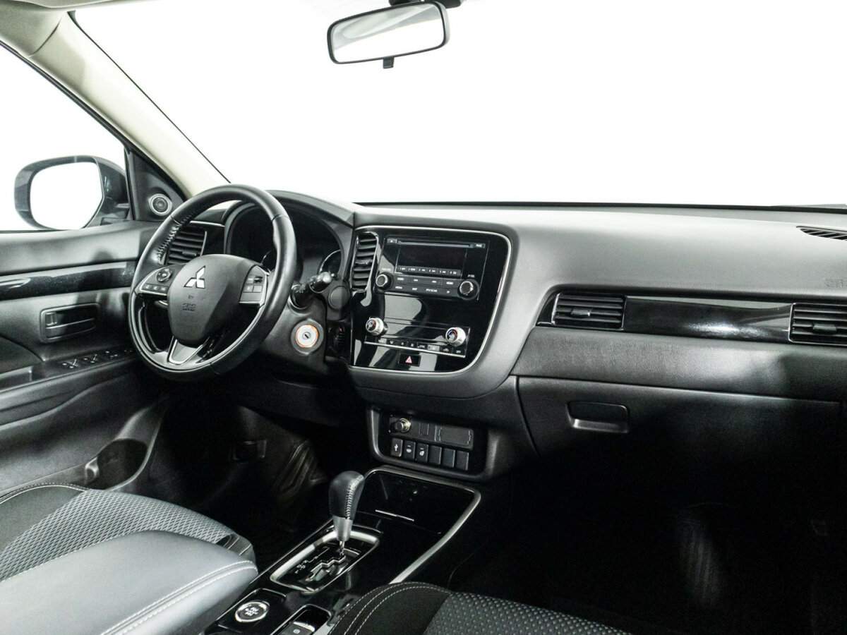 Mitsubishi Outlander, 2022 Фото №9