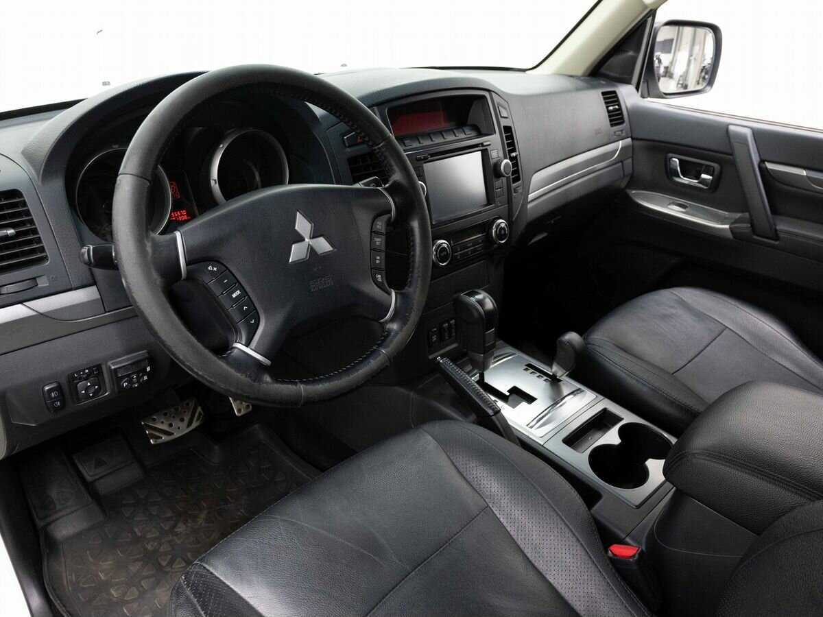 Mitsubishi Pajero, 2013 Фото №8