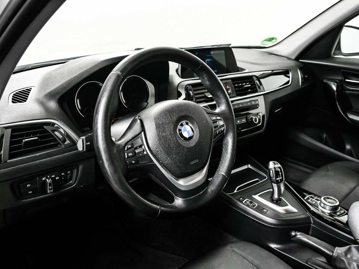 BMW 1 серии 118i, 2018 Фото №13