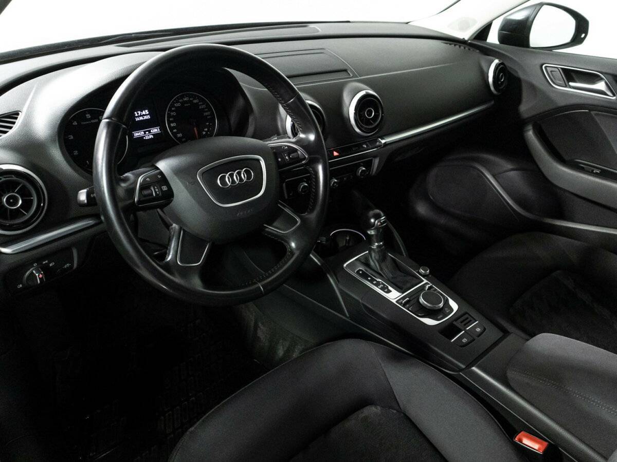 Audi A3, 2015 Фото №11