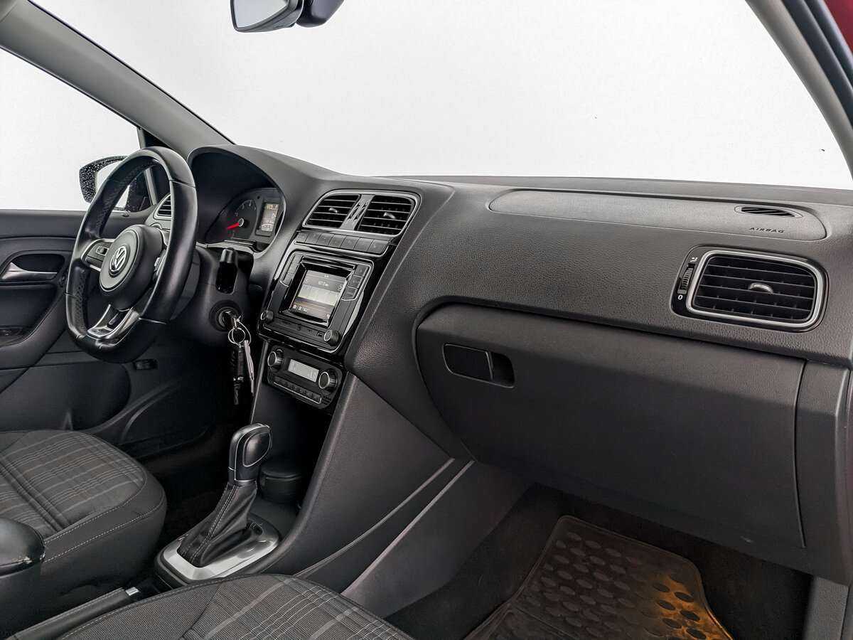 Volkswagen Polo, 2017 Фото №9