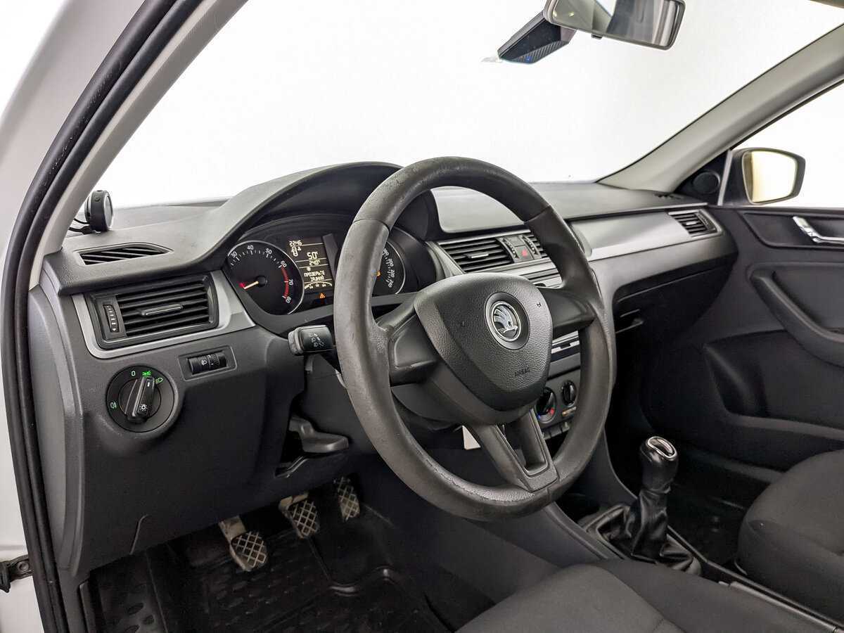 Skoda Rapid, 2017 Фото №16
