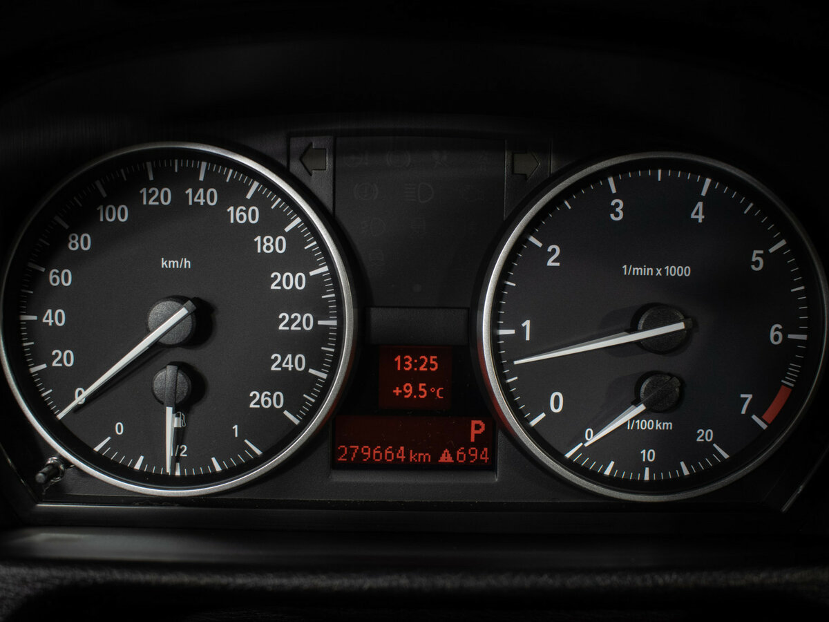 BMW X1 18i I (E84), 2012 Фото №12