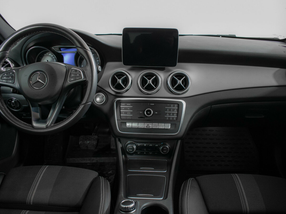 Mercedes-Benz GLA 200 I (X156) Рестайлинг, 2018 Фото №9