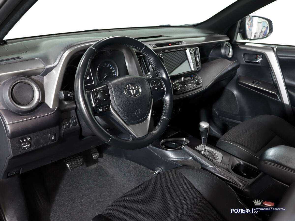 Toyota RAV4, 2019 Фото №12