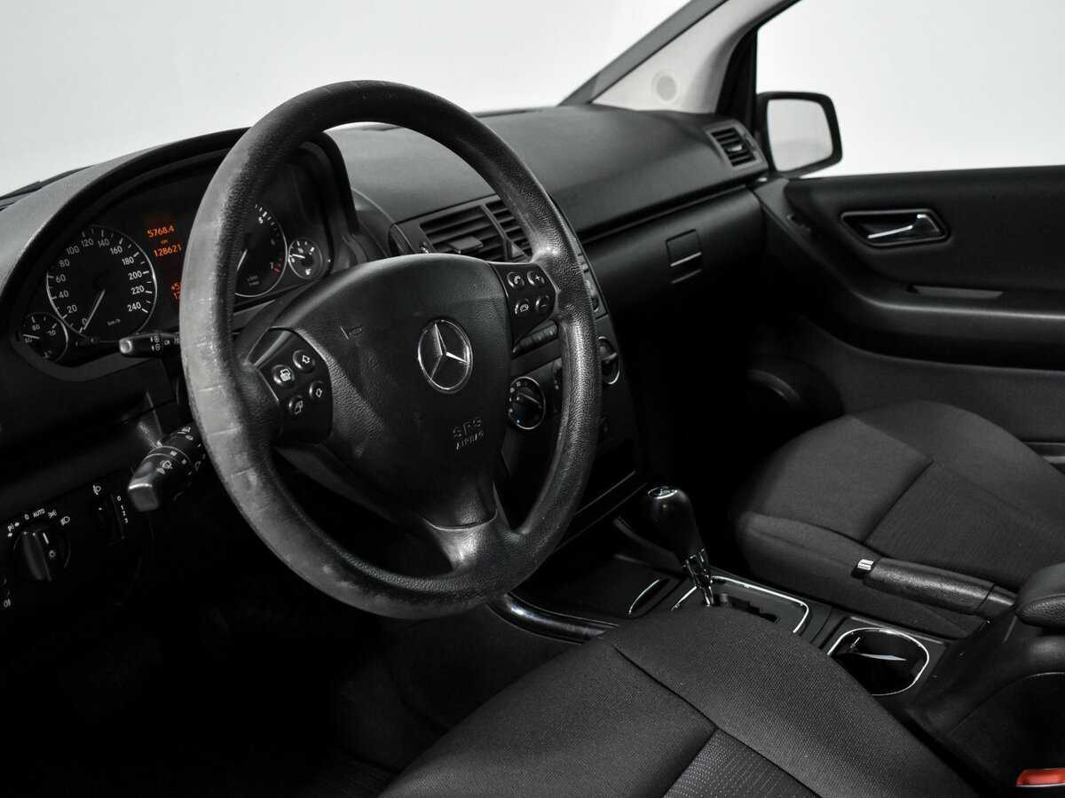 Mercedes-Benz A-Класс 180, 2012 Фото №9