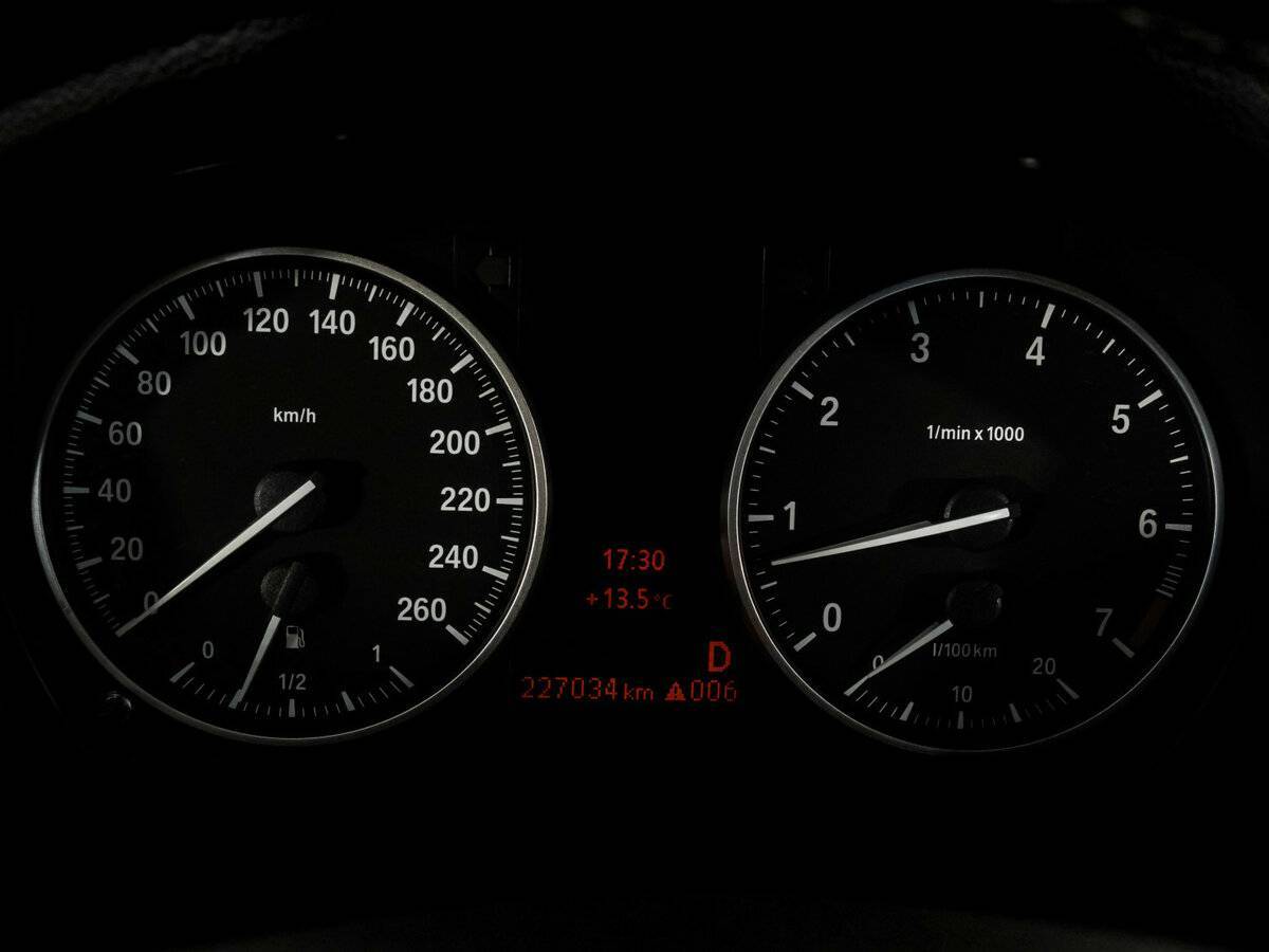 BMW X1 20i, 2014 Фото №21
