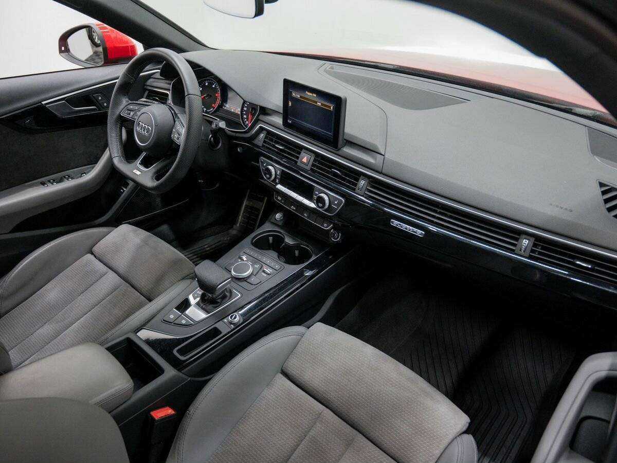 Audi A4, 2019 Фото №8