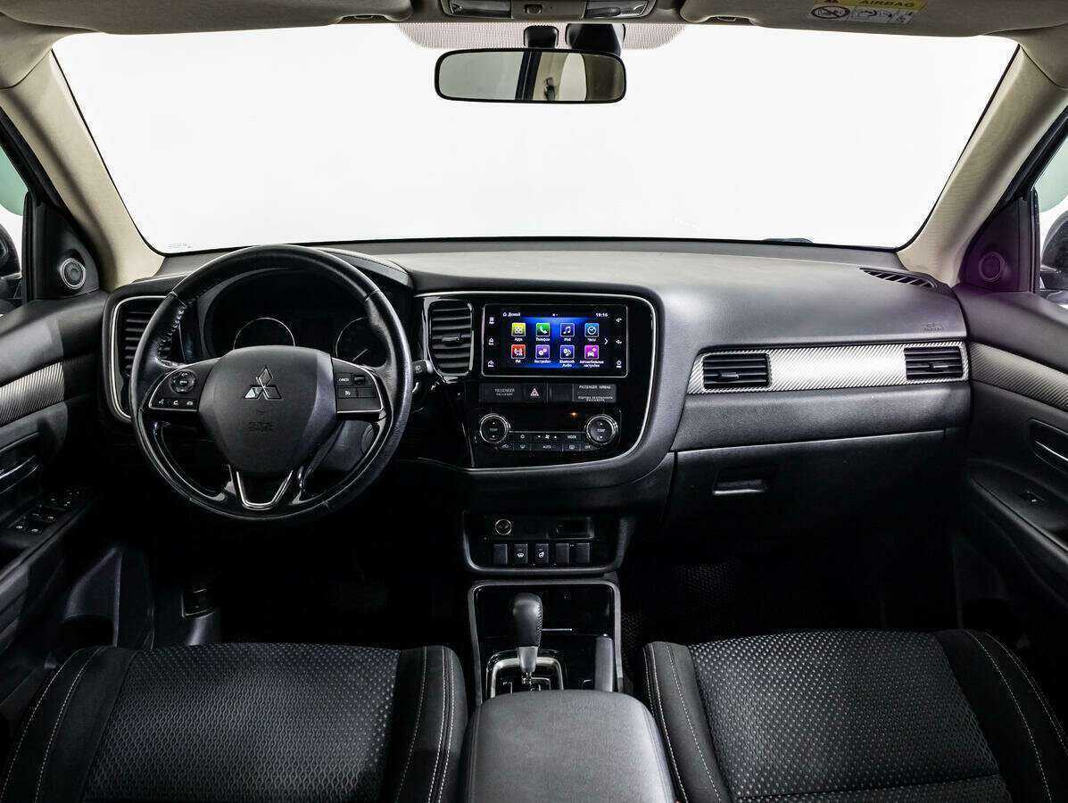 Mitsubishi Outlander, 2018 Фото №13