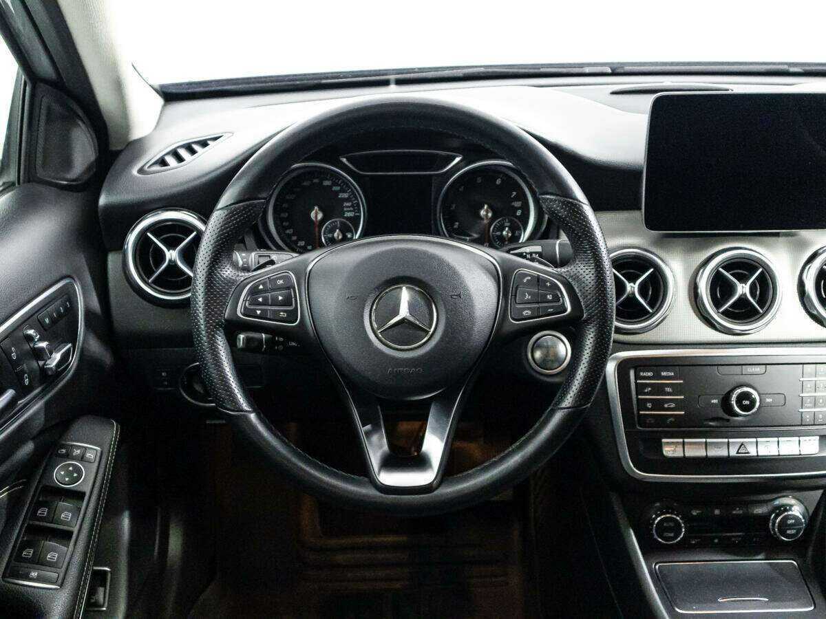 Mercedes-Benz GLA 200, 2019 Фото №21