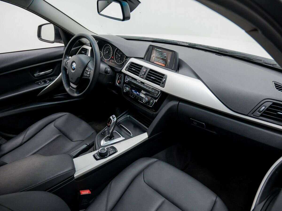 BMW 3 серии 318i, 2016 Фото №7
