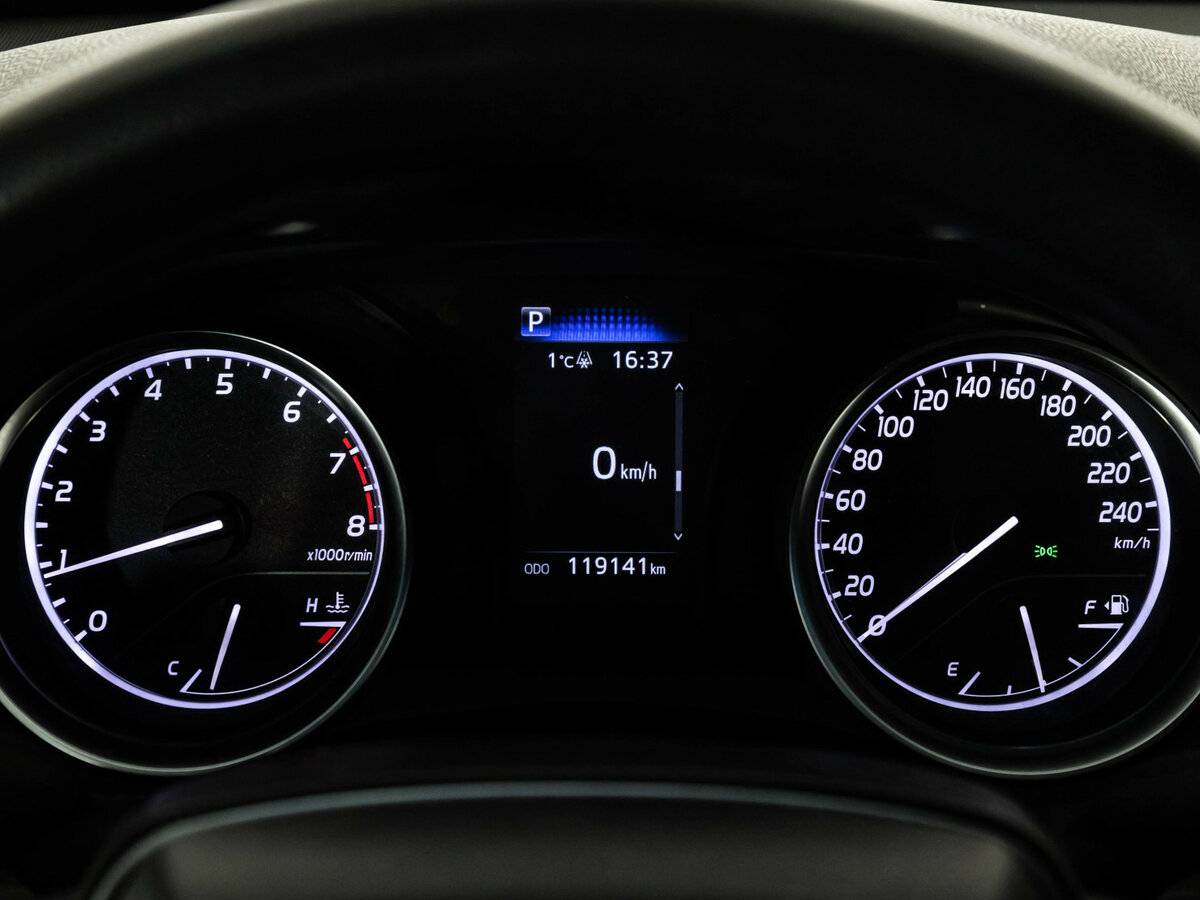 Toyota Camry VIII (XV70) Рестайлинг, 2021 Фото №18