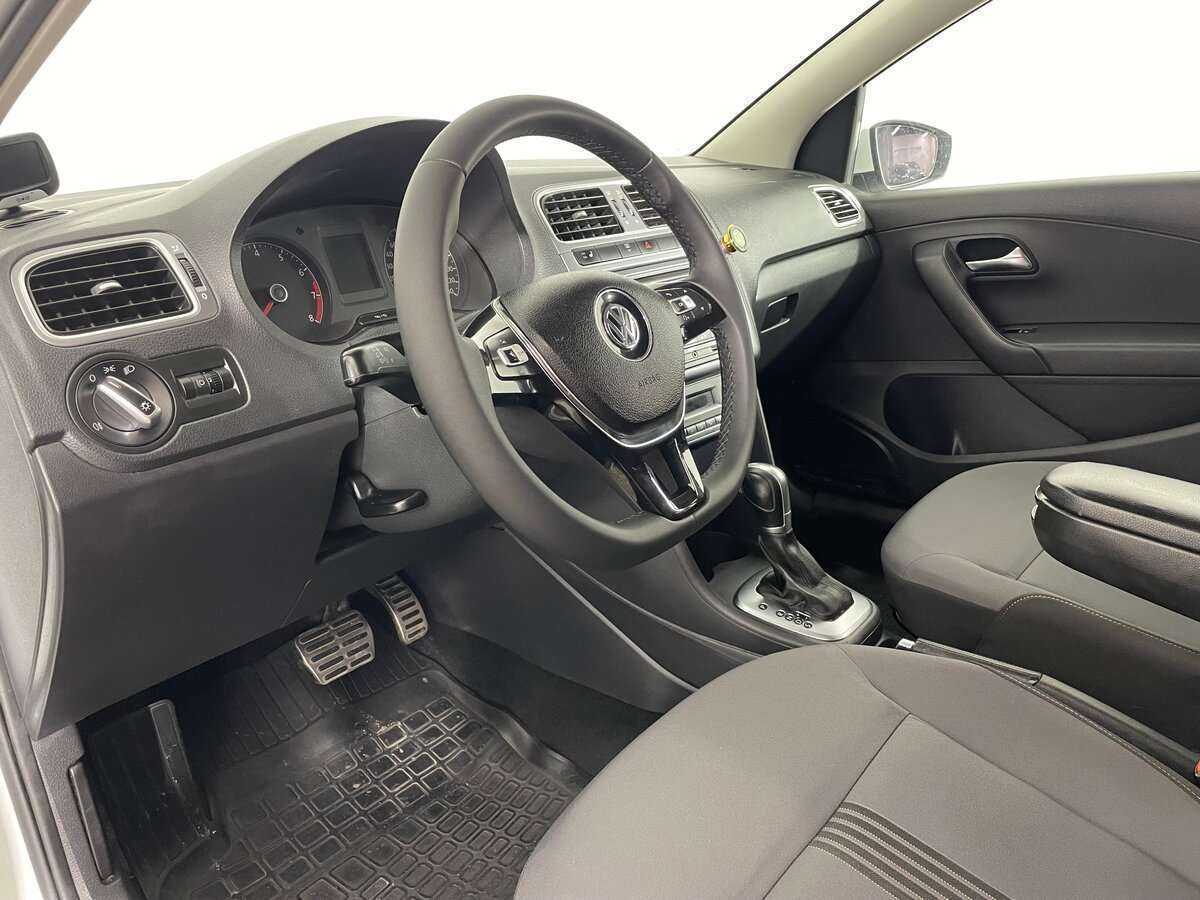 Volkswagen Polo, 2016 Фото №7