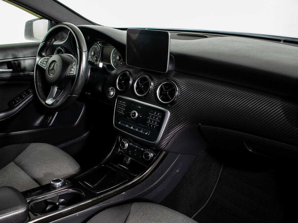Mercedes-Benz GLA 200, 2018 Фото №7