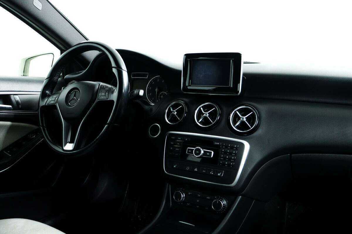 Mercedes-Benz A-Класс 180, 2013 Фото №9