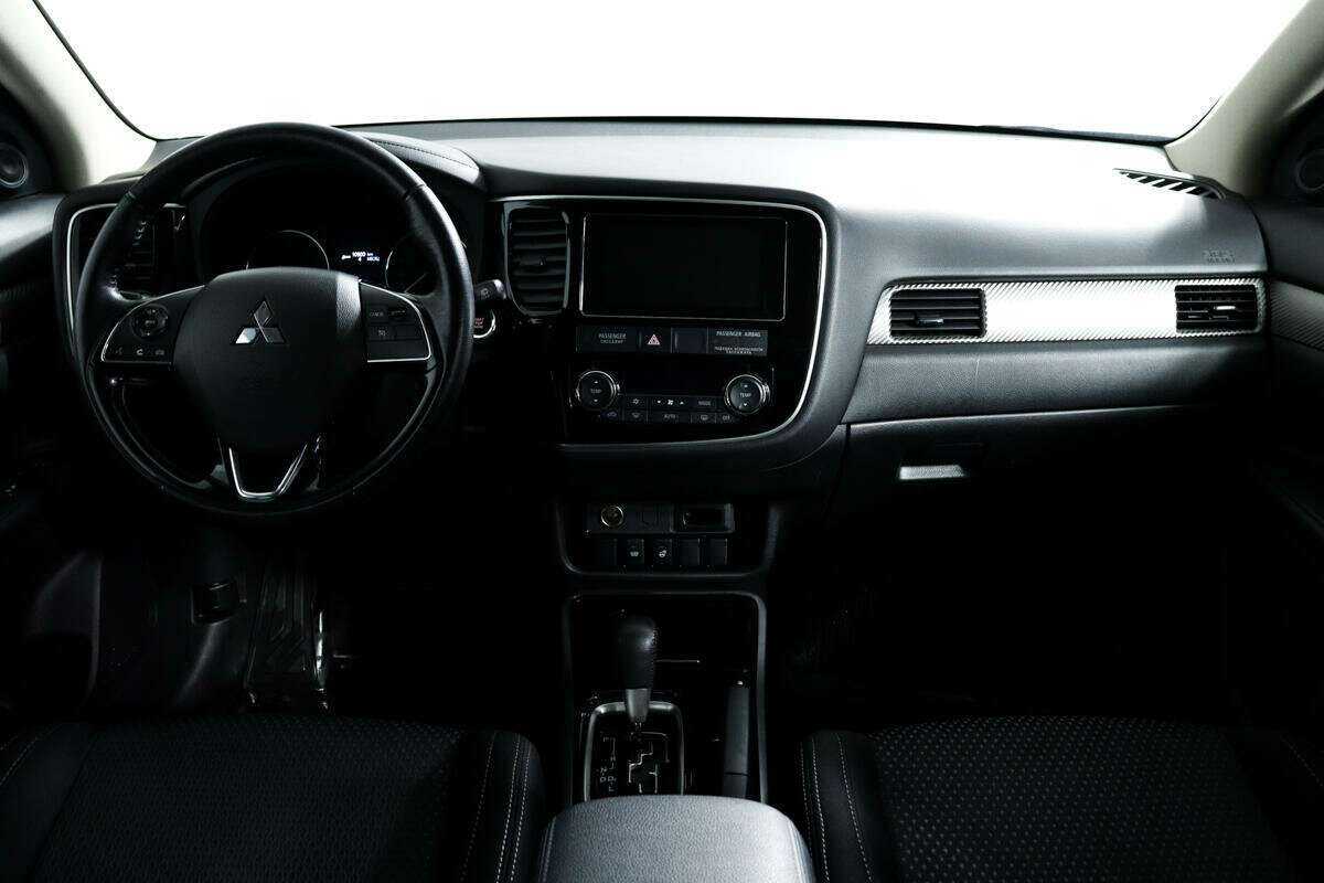 Mitsubishi Outlander, 2018 Фото №11