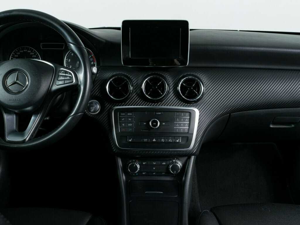 Mercedes-Benz GLA 200, 2016 Фото №10