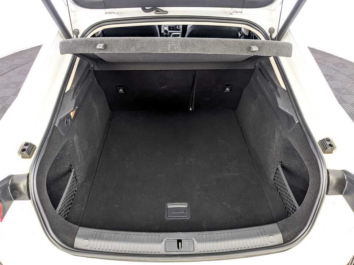 FAW Bestune B70, 2023 Фото №10