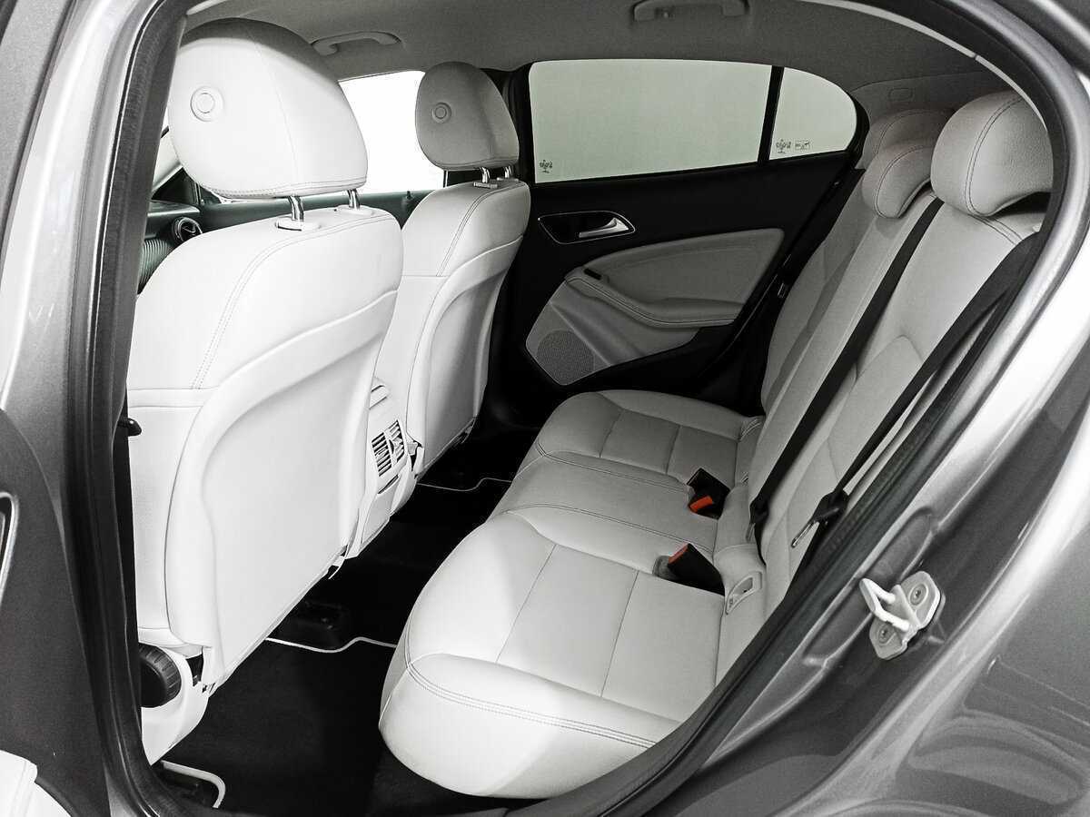 Mercedes-Benz GLA 200, 2015 Фото №10