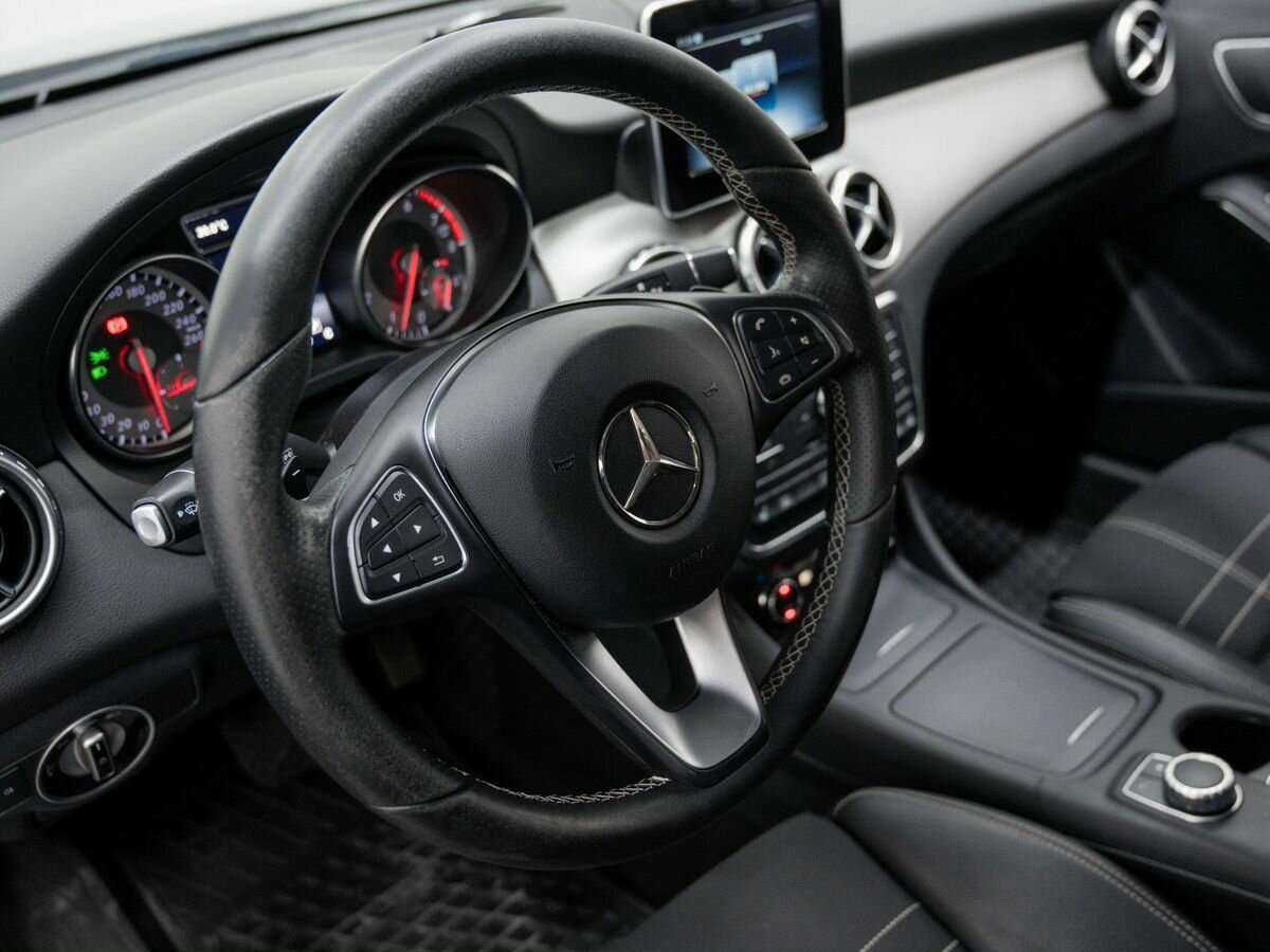Mercedes-Benz GLA 250, 2016 Фото №17