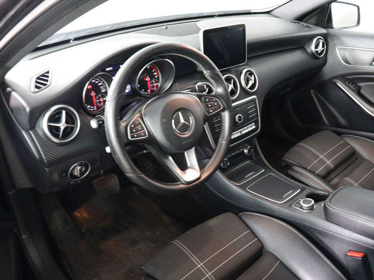 Mercedes-Benz A-Класс 180, 2016 Фото №9
