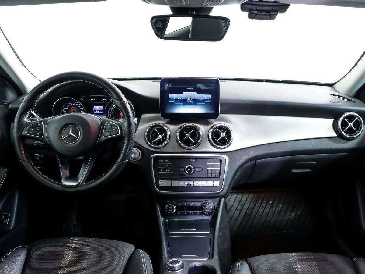 Mercedes-Benz GLA 250, 2017 Фото №8