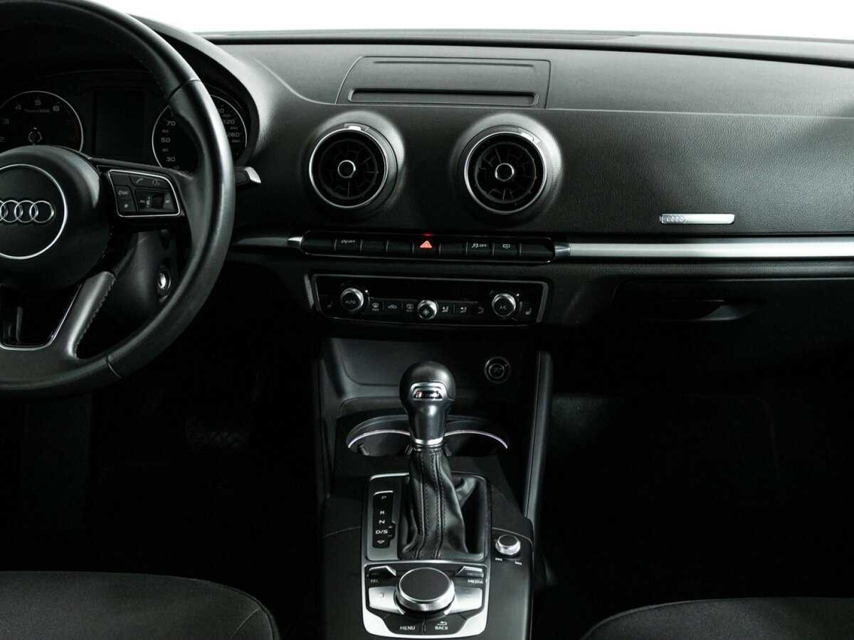 Audi A3, 2018 Фото №14