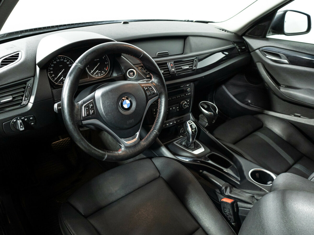 BMW X1 20i I (E84) Рестайлинг, 2013 Фото №11