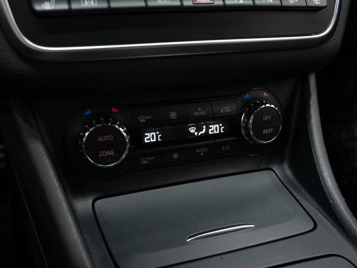 Mercedes-Benz GLA 250, 2016 Фото №19