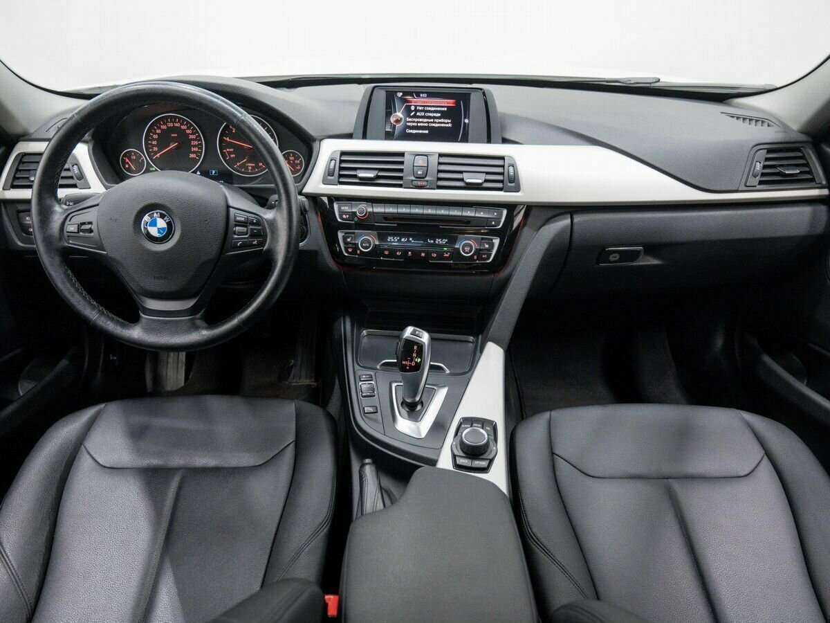 BMW 3 серии 320i, 2015 Фото №10